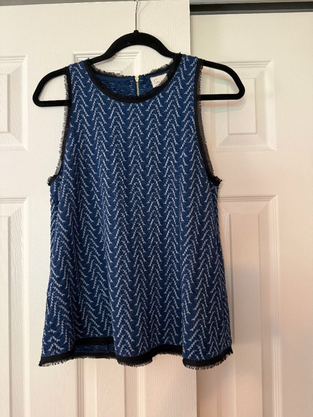 Postmark Anthropologie Blue White Frayed Trim Sleeveless Top M